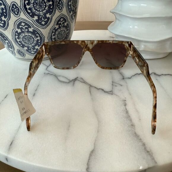 QUAY AUSTRALIA
X Saweetie Go Off 146mm Flat Top Polarized Shield Sunglasses main image 4